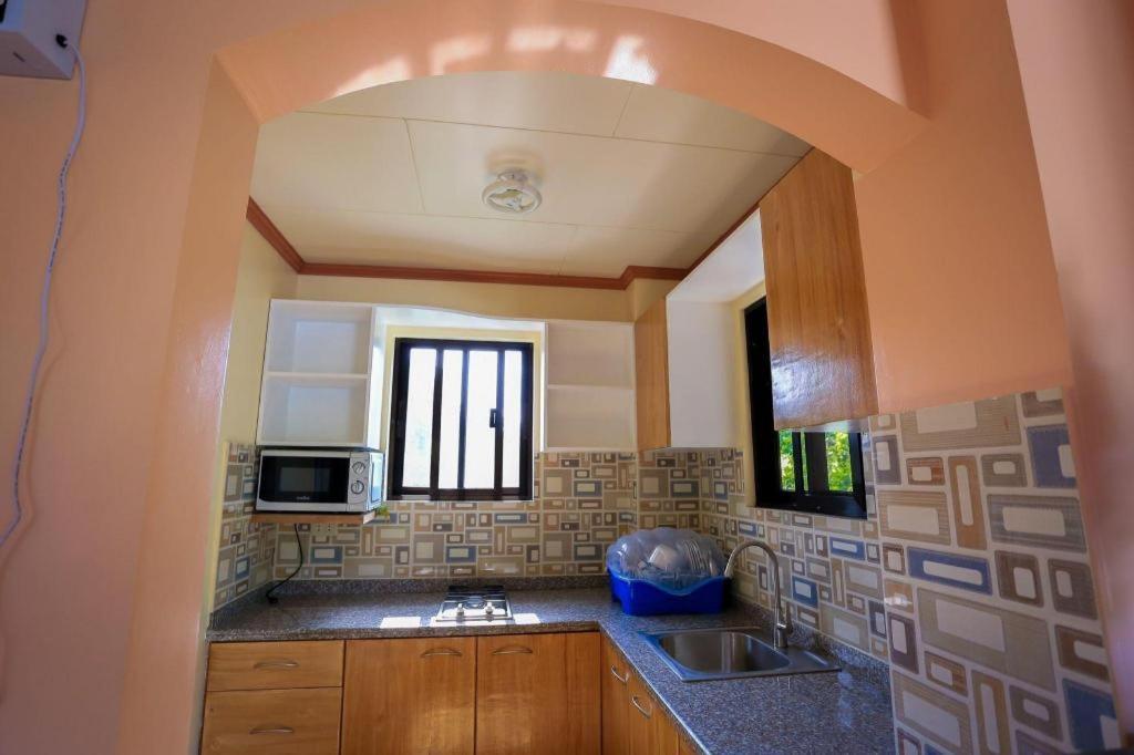 Hillside Villa Basco Exterior photo